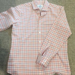 Mizzen+Main casual shirt. Trim fit